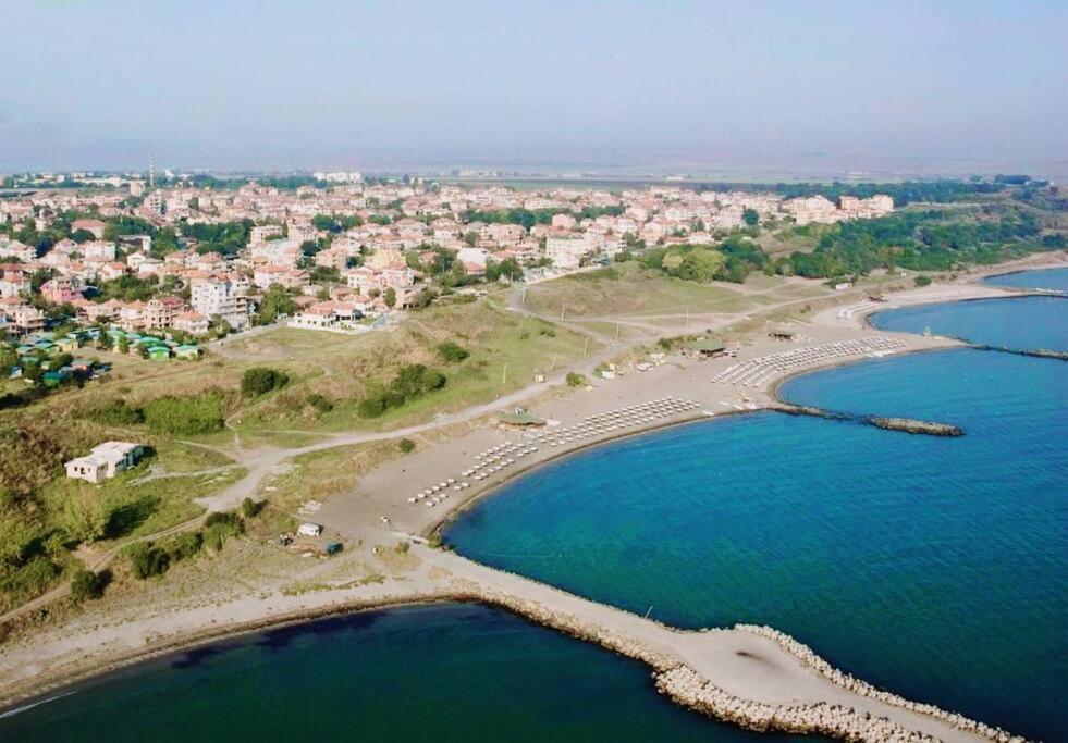Lovely Studio Apartment On The Beach Burgas by Eksteriør bilde
